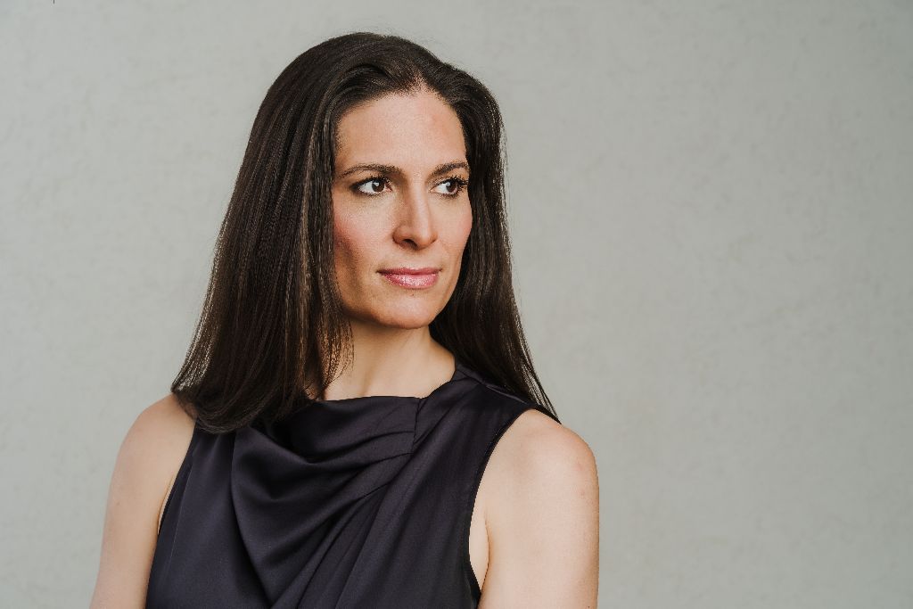 Gina Gog, Keynotespeakerin, Physiotherapeutin und Stressbewältigungsmentorin